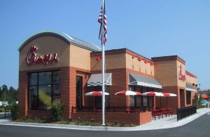 Read more about the article 7 Reasons Why Chick-fil-A is a Food Allergy Mama’s Dream