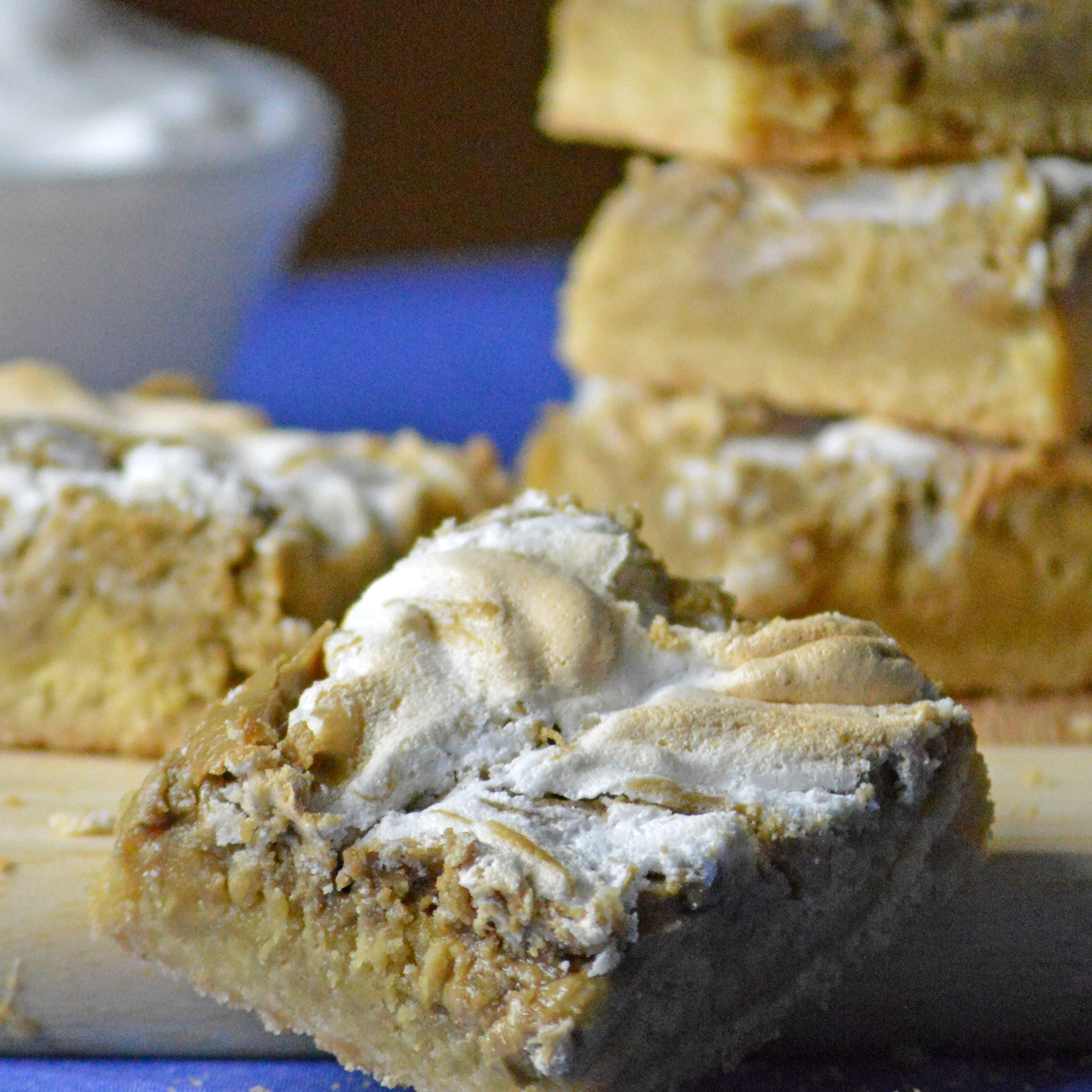 Read more about the article Fluffernutter Cookie Bars {gluten-free, plant-based, top8free, vegan}